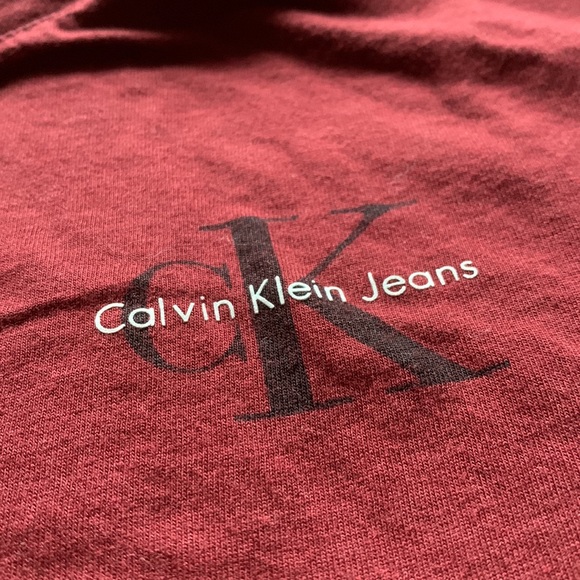 Like new Calvin Klein red crop top woman’s M/M - Picture 3 of 4